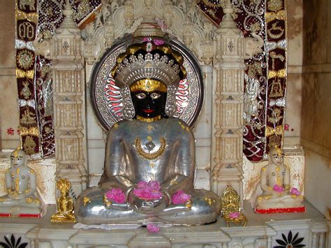 The  Parshvanatha Jain Tirthankara! A Study in Opulence and Spiritual Serenity